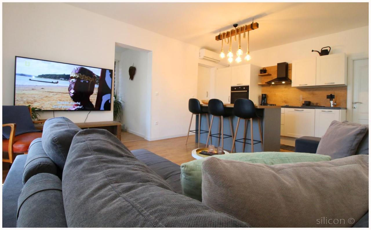 Apartman Silicon Примоштен Экстерьер фото
